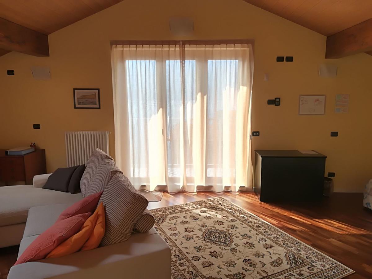 B&B-Foresteria Casa Della Musica Lake Como Mandello del Lario Luaran gambar