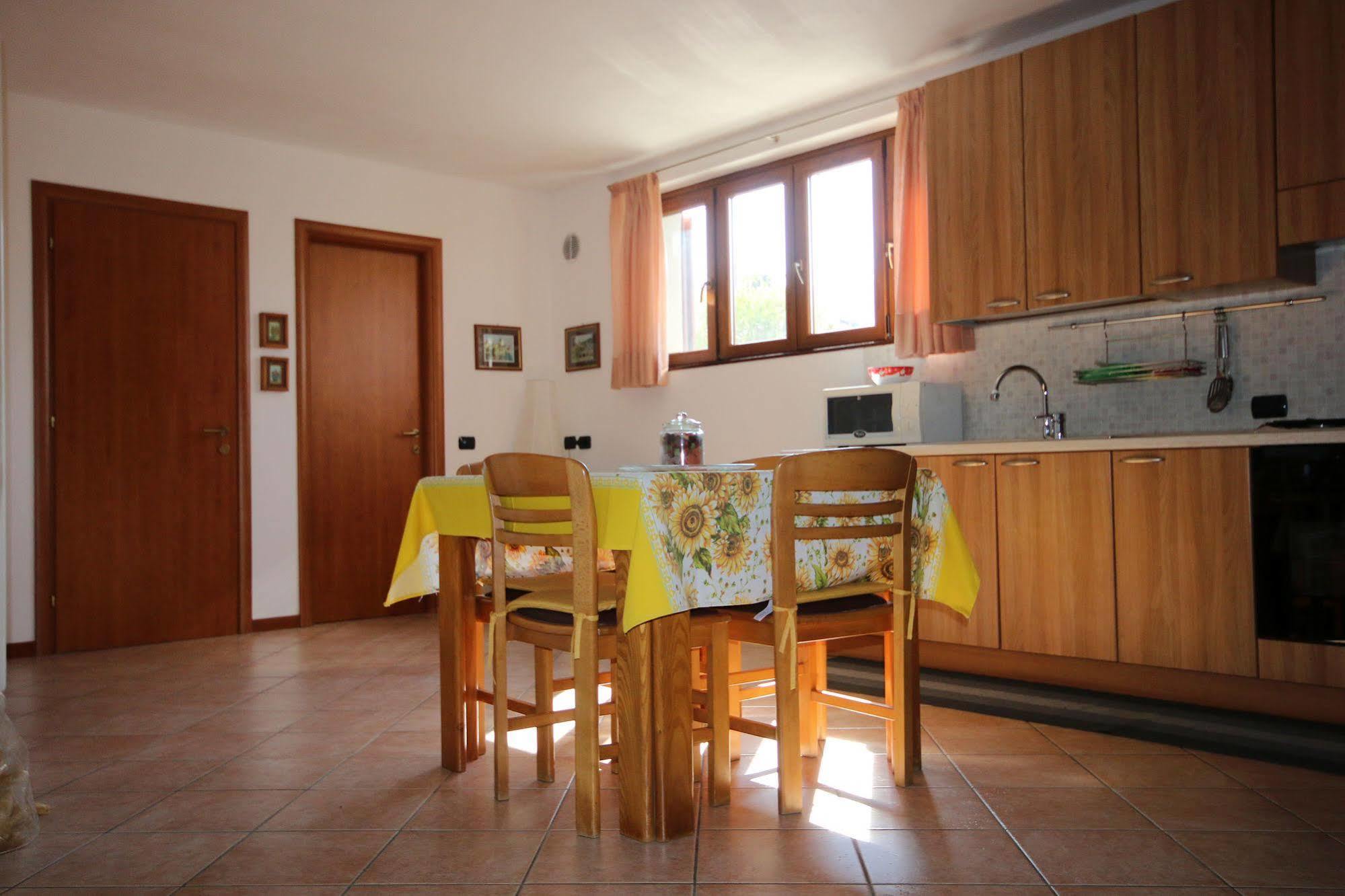 B&B-Foresteria Casa Della Musica Lake Como Mandello del Lario Luaran gambar