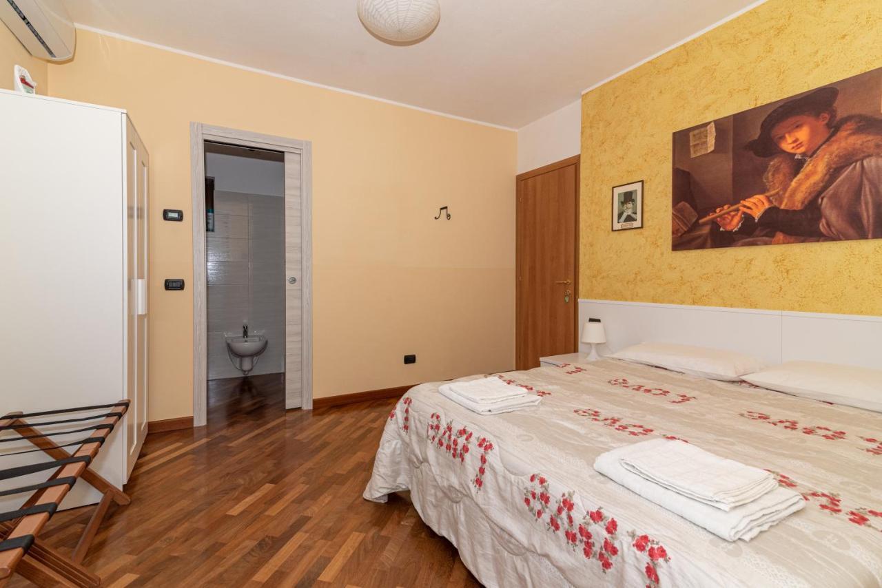 B&B-Foresteria Casa Della Musica Lake Como Mandello del Lario Luaran gambar
